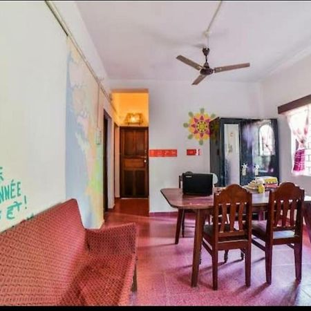 אגונדה Chelsea Afonso Guest House מראה חיצוני תמונה